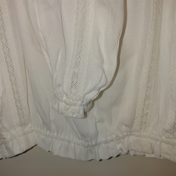 Hem & Thread Elegant White Women's Top, Size Small - Picture 4 of 7